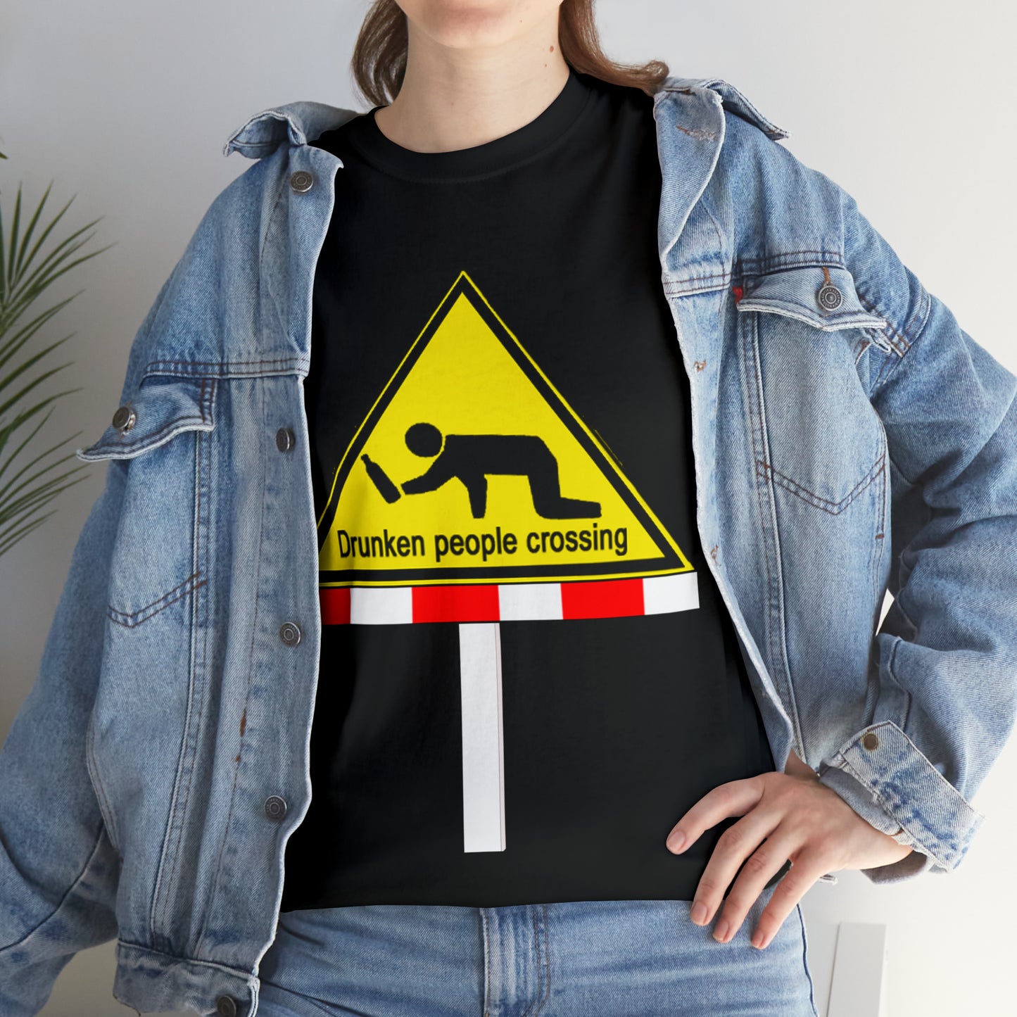 DRU**** PEOPLE CROSSING FUNNY SIGN T-SHIRT - Unisex Heavy Cotton Tee - AUS