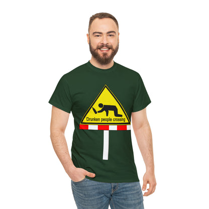 DRU**** PEOPLE CROSSING FUNNY SIGN T-SHIRT - Unisex Heavy Cotton Tee - AUS
