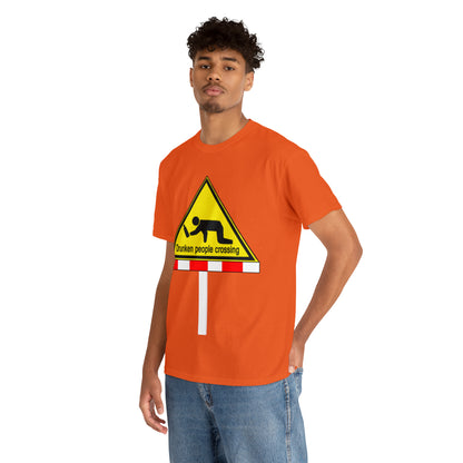 DRU**** PEOPLE CROSSING FUNNY SIGN T-SHIRT - Unisex Heavy Cotton Tee - AUS