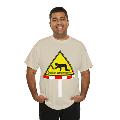 DRU**** PEOPLE CROSSING FUNNY SIGN T-SHIRT - Unisex Heavy Cotton Tee - AUS