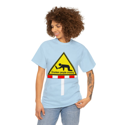 DRU**** PEOPLE CROSSING FUNNY SIGN T-SHIRT - Unisex Heavy Cotton Tee - AUS