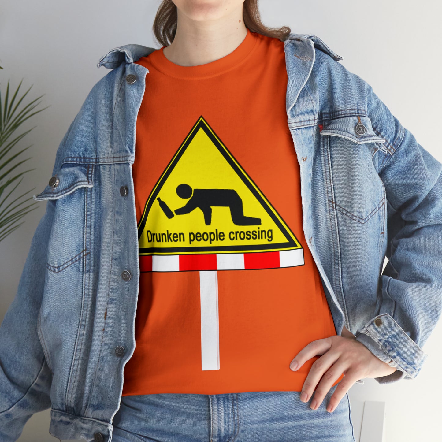DRU**** PEOPLE CROSSING FUNNY SIGN T-SHIRT - Unisex Heavy Cotton Tee - AUS